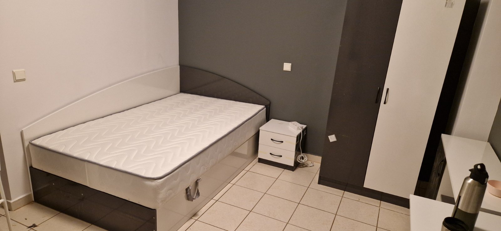 κρεβάτι με στρώμα 