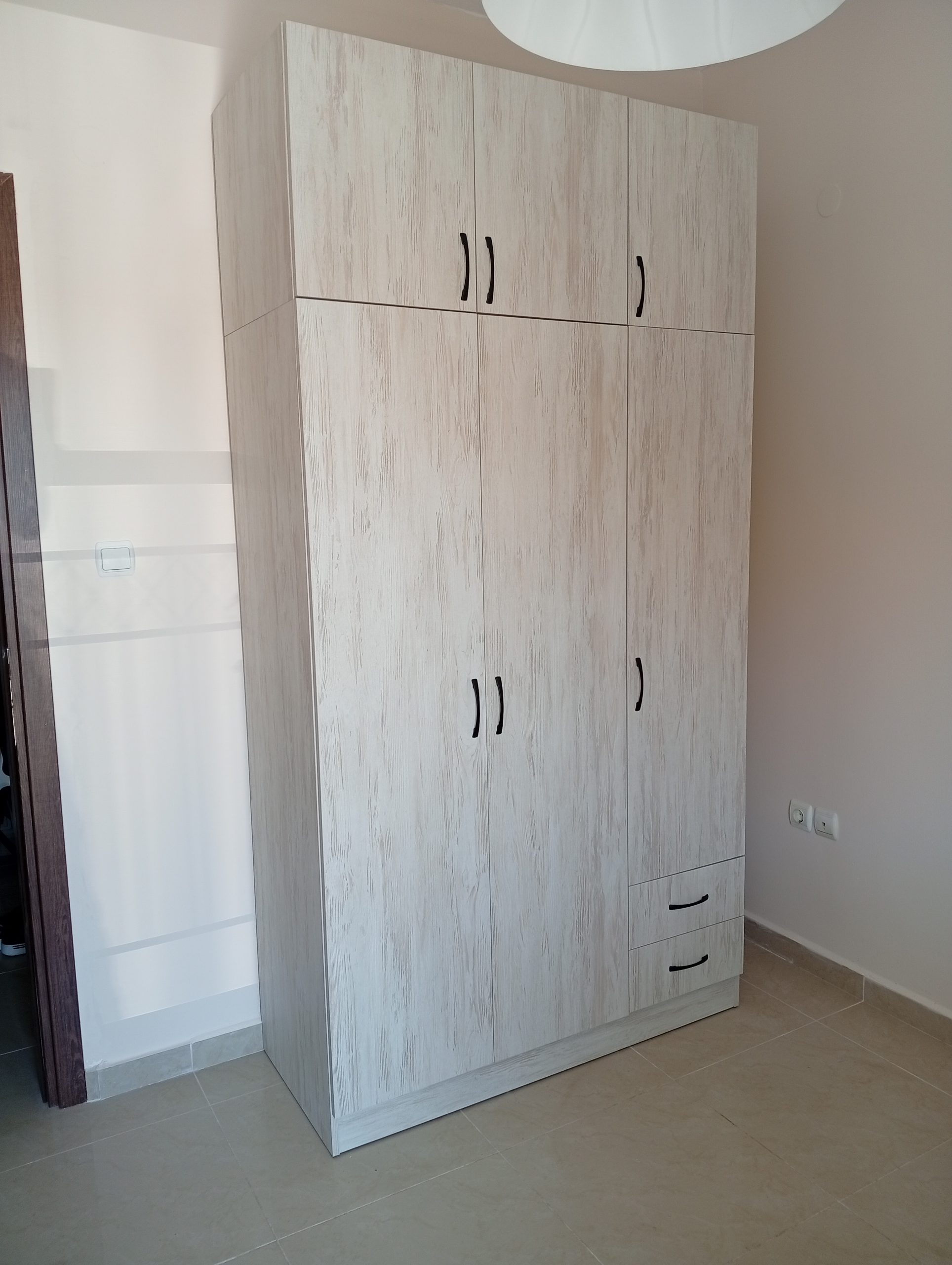 Ντουλάπα τρίφυλλη 20-67-706 3 Ντουλάπα τρίφυλλη 20-67-706