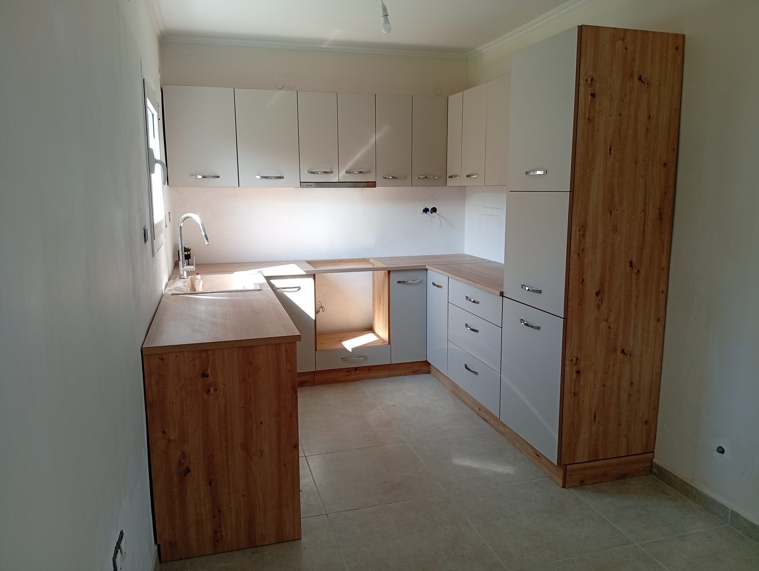 κουζίνα σε σχήμα π